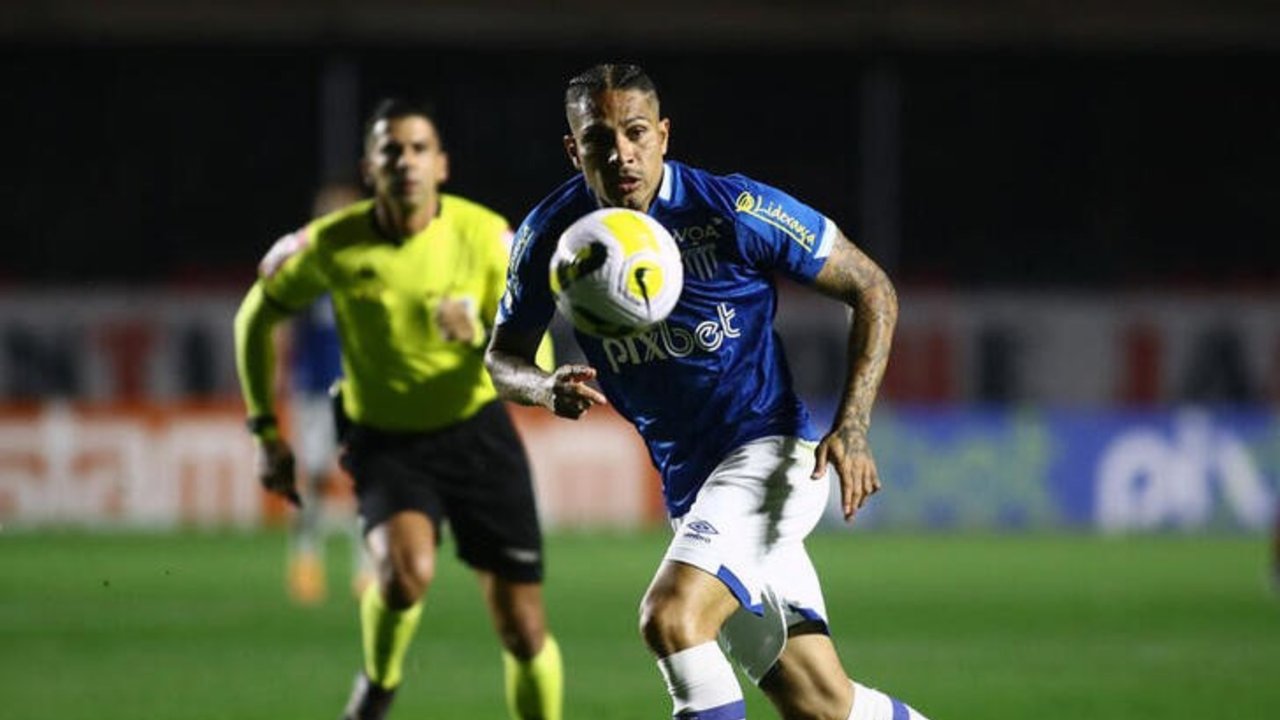 Paolo Guerrero apuesta a recuperar su nivel en Racing Club para volver a selección de Perú