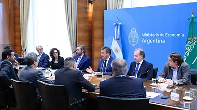Arabia Saudita quiere invertir USD 500 millones en Argentina para proyectos de energía y salud alimentaria Arabia Saudita quiere invertir USD 500 millones en Argentina para proyectos de energía y salud alimentaria