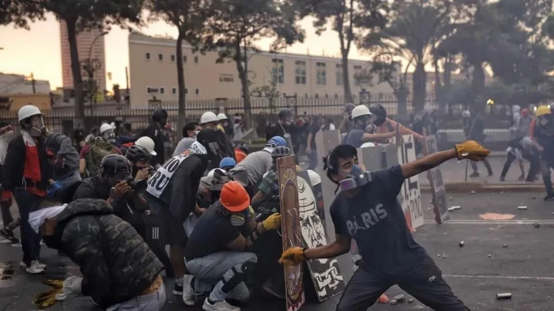 Primer muerto en Lima por las protestas en Perú