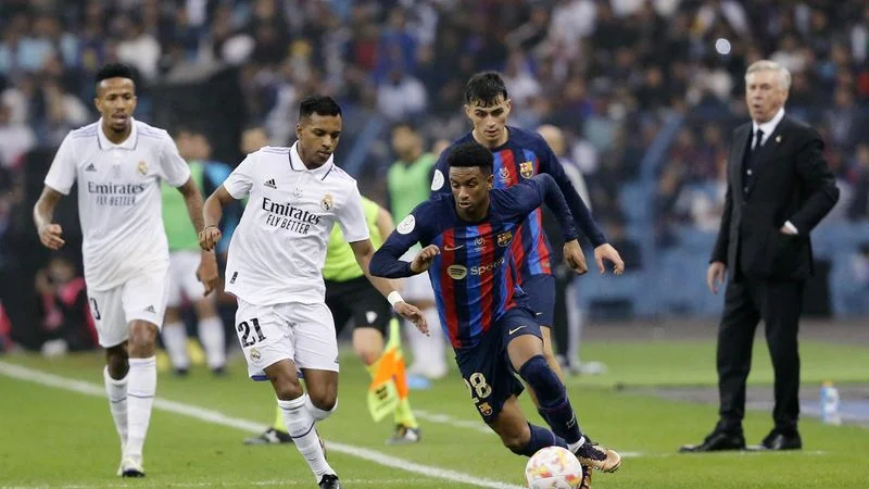 El Barcelona y el Real Madrid se verán las caras en las semifinales de Copa