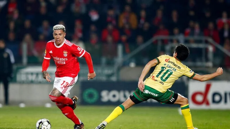 Chelsea completa el fichaje récord del argentino Enzo Fernández procedente del Benfica