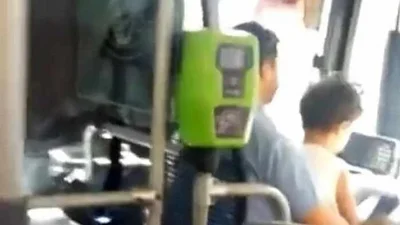 Manejaba con un nene encima y le quitaron el carnet de conducir Manejaba con un nene encima y le quitaron el carnet de conducir