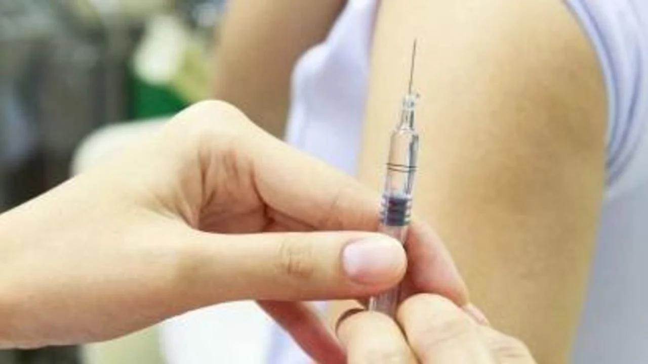 El gobierno estableció una modificación clave en la vacuna contra el HPV: a quiénes alcanza