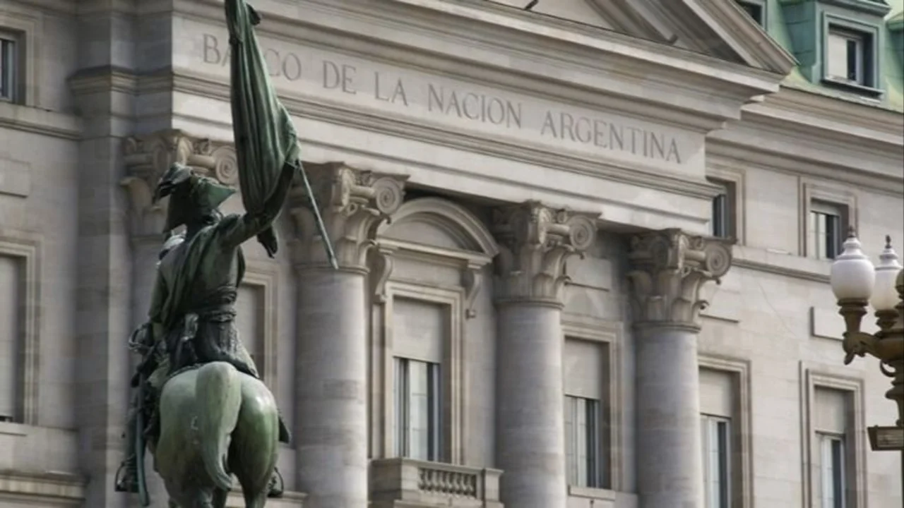 Con pérdida o ganancia, el gobierno de Javier Milei quiere privatizar el Banco Nación