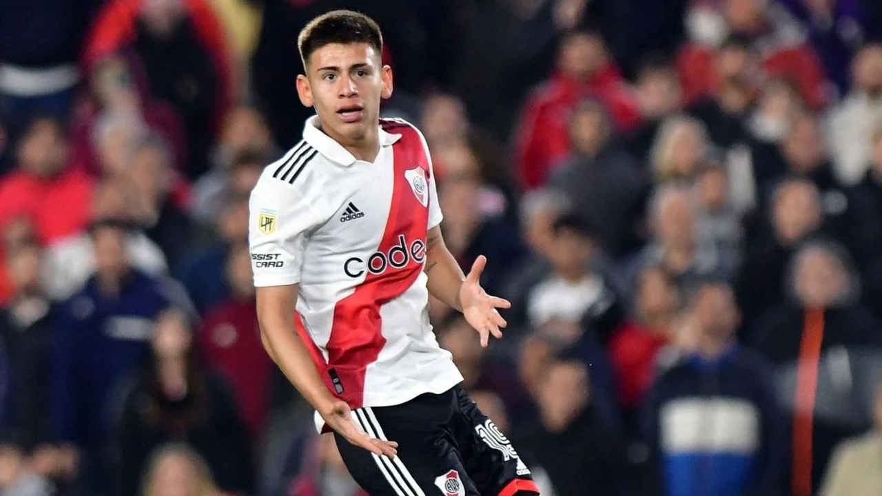 Claudio "Diablito" Echeverri River Plate City Group