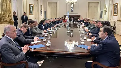 Los 10 puntos del "Pacto de Mayo" que Milei les propuso a los gobernadores: reforma laboral, jubilaciones con sistema privado y apertura comercial Los 10 puntos del "Pacto de Mayo" que Milei les propuso a los gobernadores: reforma laboral, jubilaciones con sistema privado y apertura comercial