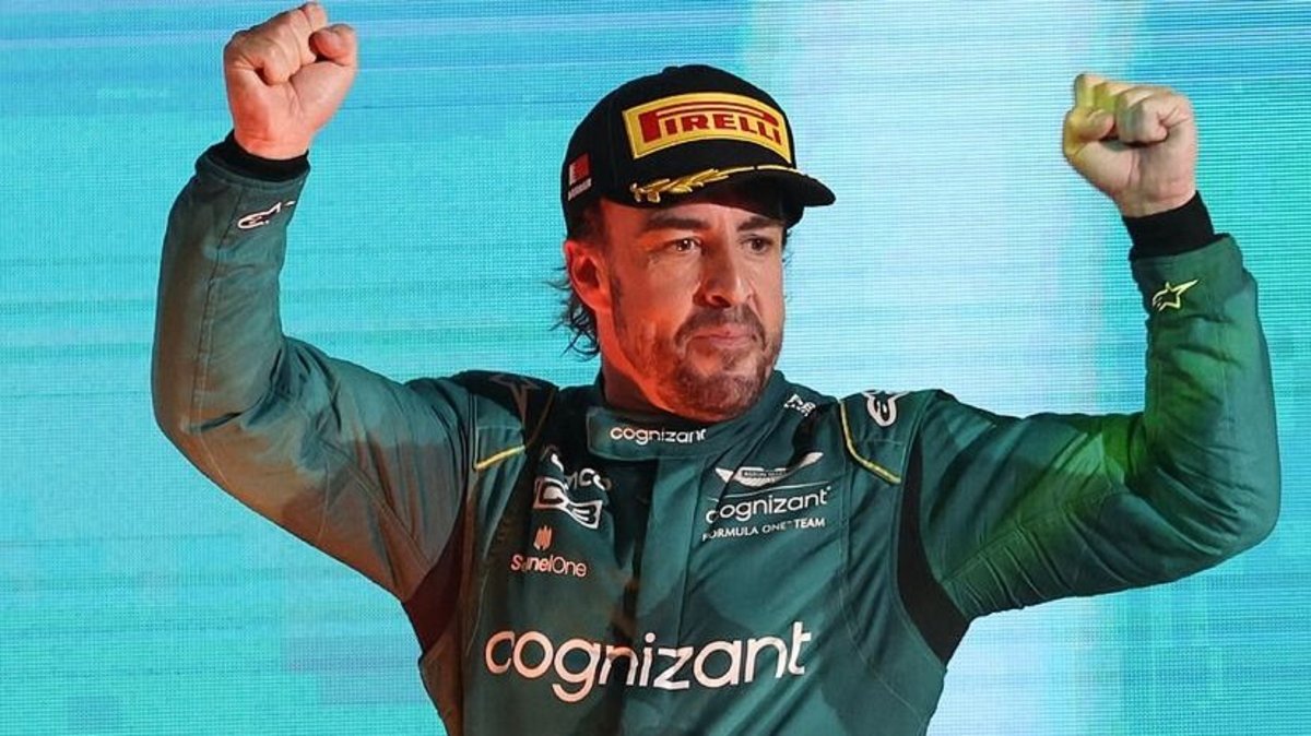 El milagro del Aston Martin de Fernando Alonso humilla a Mercedes
