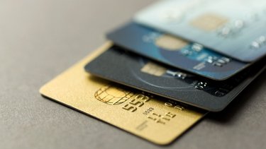 Cada vez más personas se endeudan en el supermercado y menos pueden pagar la tarjeta: la brutal realidad que expuso un nuevo informe