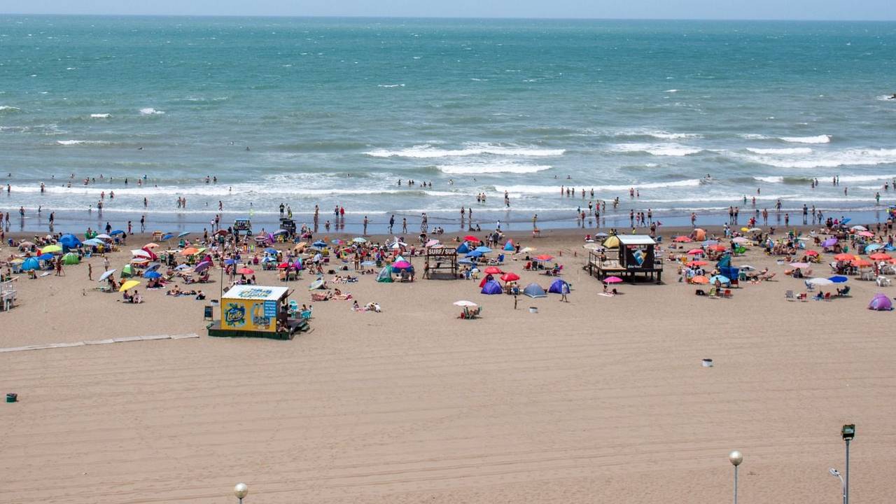 Las fotos de una temporada de la Costa a media máquina