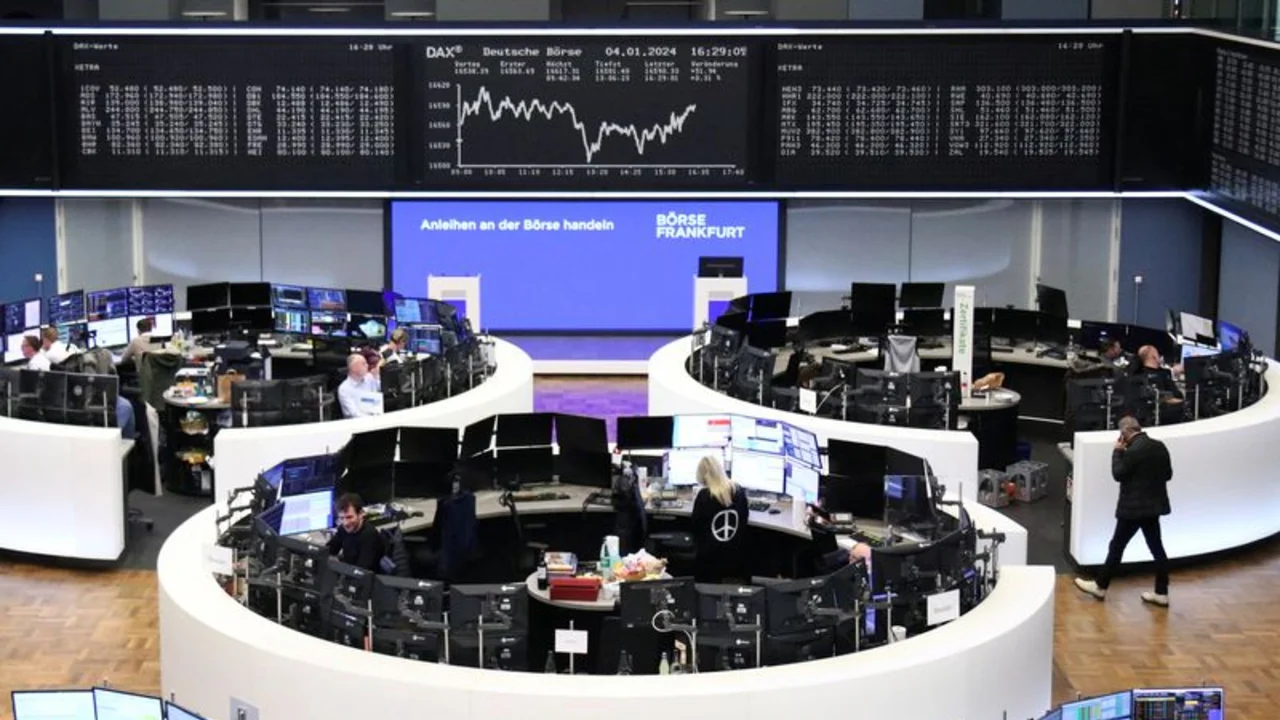 Las acciones europeas caen lastradas por los valores energéticos y el aumento de los rendimientos