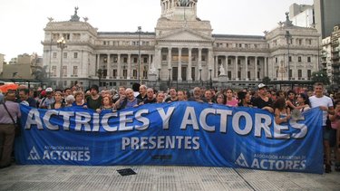Nueva jornada de cacerolazos en el país en contra de las medidas de Milei