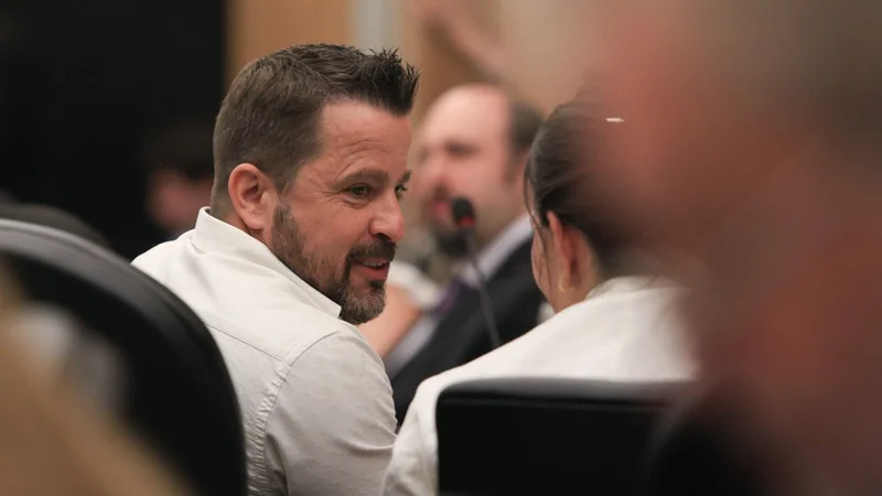 Martín Tetaz cruzó a Milei por el aumento de sueldo: "La gente se está cagando de hambre"