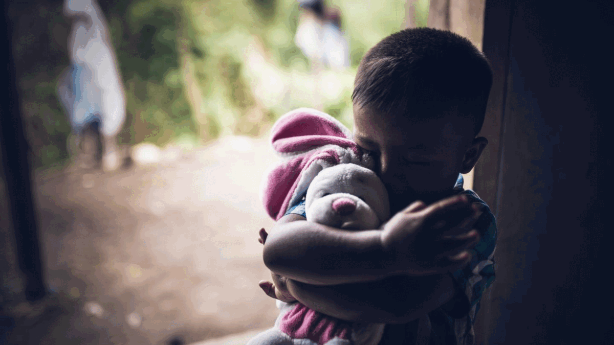 Vivir en un hogar violento: qué pasa cuando los niños adoptan conductas agresivas