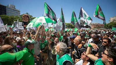 El Gobierno convocó a paritarias de trabajadores estatales El Gobierno convocó a paritarias de trabajadores estatales