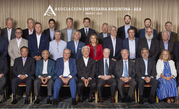 Por qué las corporaciones bancan a Milei pese a la crisis | Empresarios