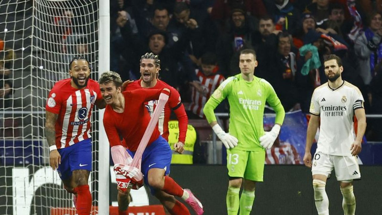 El Atlético vence 4-2 al Real y clasifica los cuartos de final de la Copa del Rey