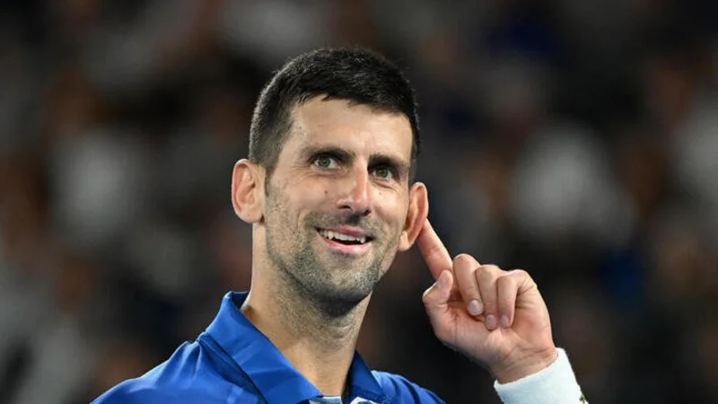 Djokovic vuelve a mostrar su mejor imagen en Abierto de Australia, Sabalenka vapulea a rival