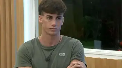 Piden la expulsión de Alan de Gran Hermano. Los comentarios polémicos de Alan Simone en Telefe Piden la expulsión de Alan de Gran Hermano. Los comentarios polémicos de Alan Simone en Telefe