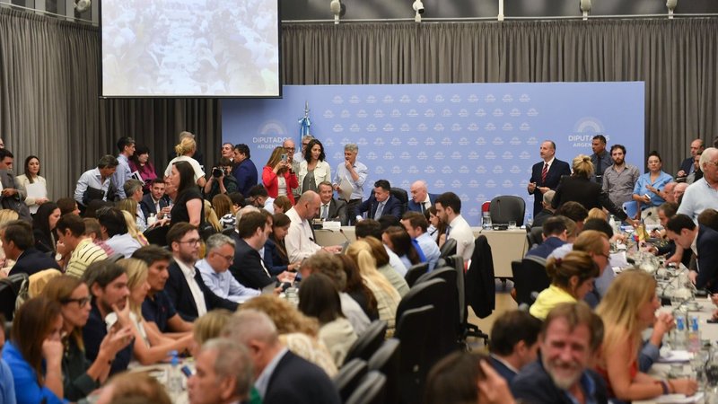 Javier Milei, presidente: el minuto a minuto de este martes 23 de enero