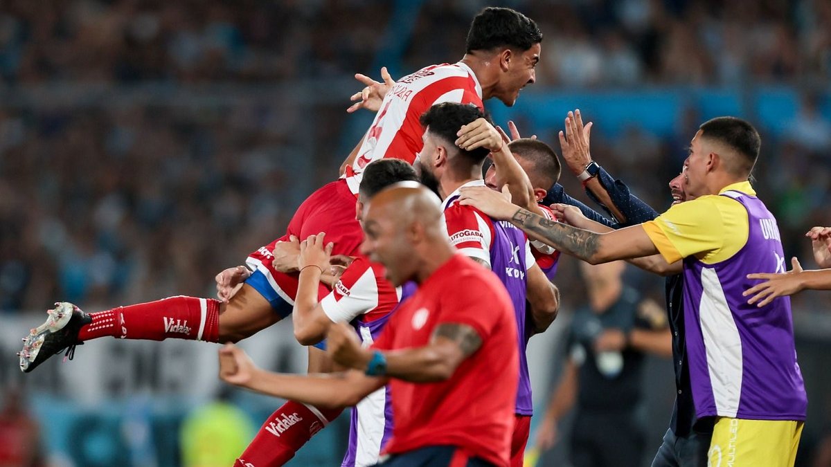 Unión sorprendió a Racing y le ganó en el Cilindro en un final con ...