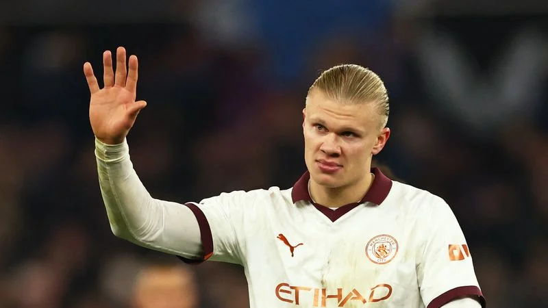 Haaland reaparecerá en el City ante Burnley tras su lesión en un pie, dice Guardiola