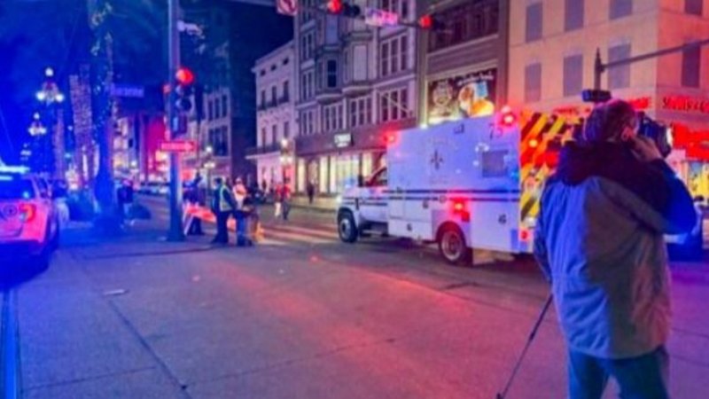 Quién es el hombre que embistió a una multitud en Nueva Orleans y fue asesinado