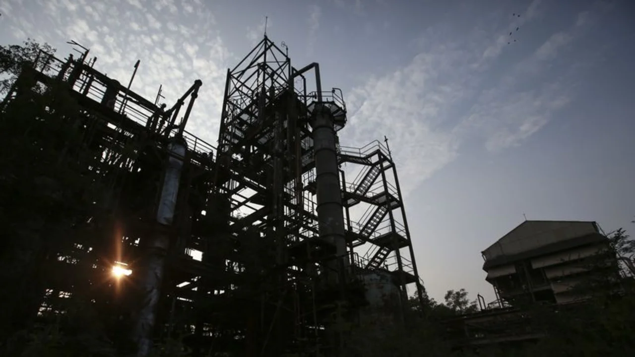Trasladan los residuos tóxicos de la tragedia de Bhopal para su eliminación después de 40 años