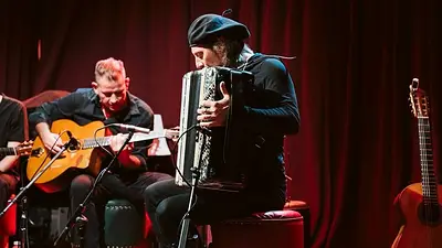El Chango Spasiuk tocando El Chango Spasiuk tocando