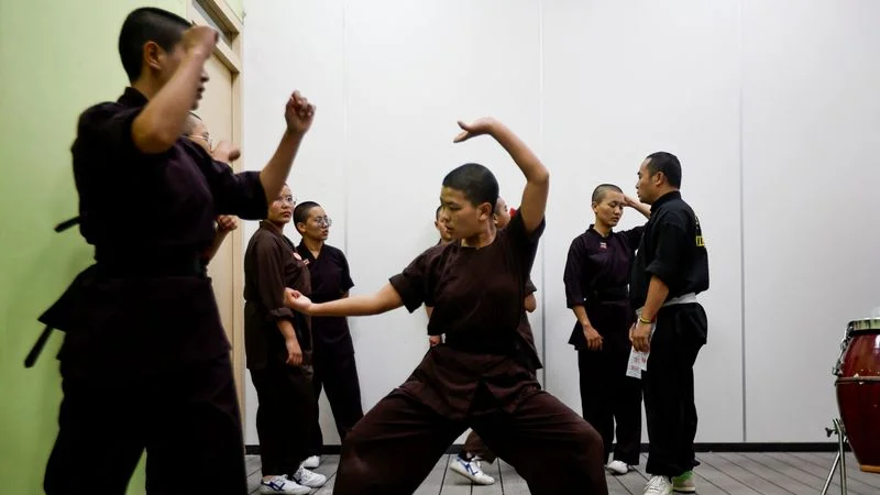 Monjas que practican kung fu en Nepal abren nuevamente su convento al público después de cinco años