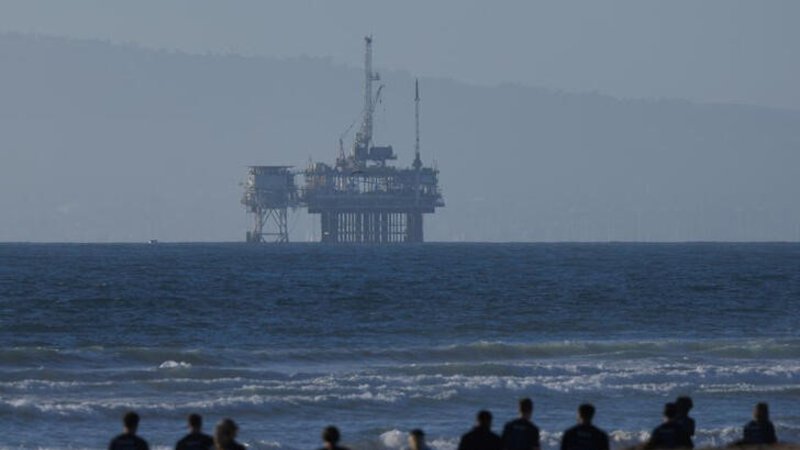 Biden prohibirá la explotación de petróleo y gas cerca de las costas antes del mandato de Trump