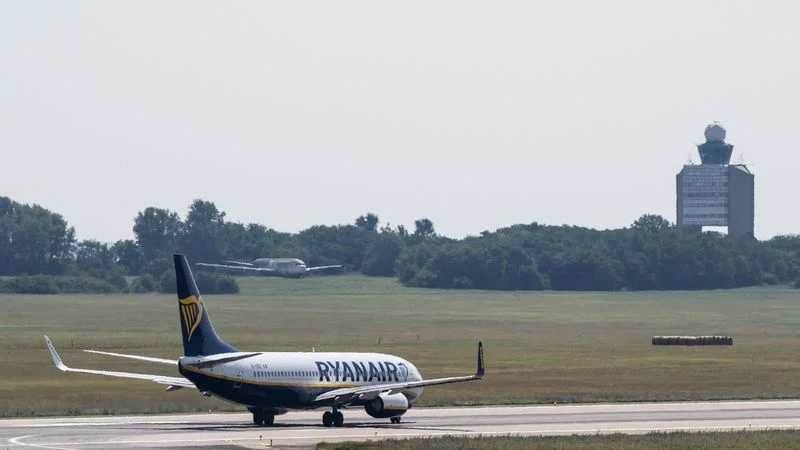 Ryanair demanda a un pasajero con 15.000 euros por interrumpir un vuelo