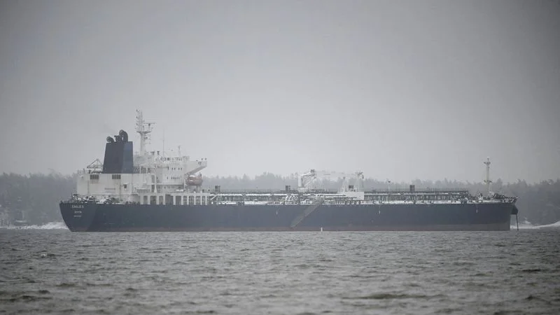 Finlandia dice que el buque vinculado a la avería del cable submarino muestra graves deficiencias