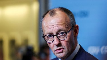 El candidato favorito a canciller alemán no se compromete a un nuevo objetivo de gasto para la OTAN