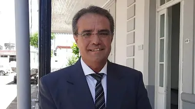 Murió el juez federal de Concepción del Uruguay, tras caer de un edificio: intervenía en un caso que involucra a "Los Monos" Murió el juez federal de Concepción del Uruguay, tras caer de un edificio: intervenía en un caso que involucra a "Los Monos"