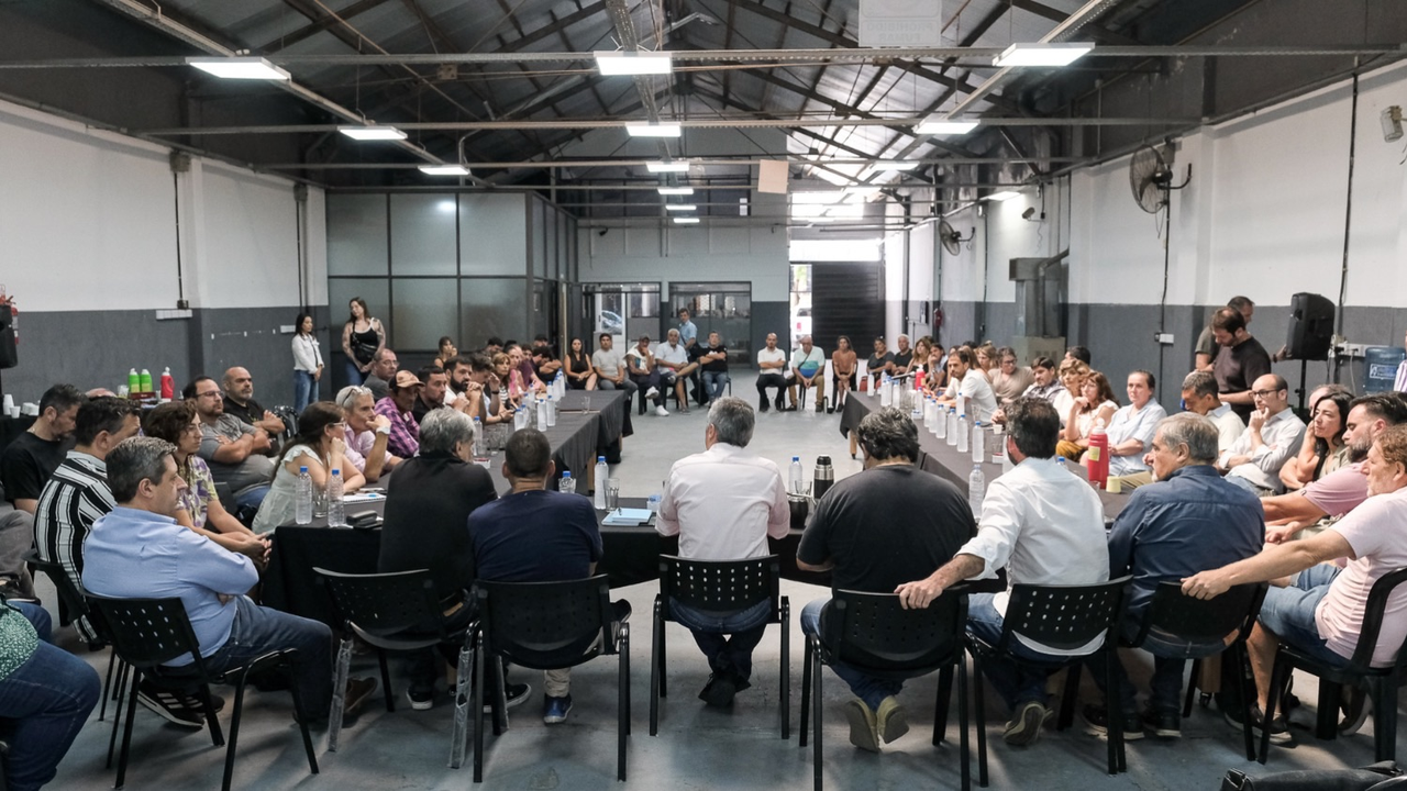 Kicillof ordena a la tropa: reuniones sectoriales para contener distintos espacios políticos