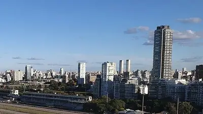 Cielo algo nublado, CABA. Cielo algo nublado, CABA.
