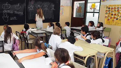 Niños en la escuela. Niños en la escuela.