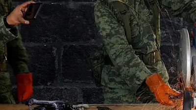 Basílica de Guadalupe recibe armas en programa gubernamental que busca pacificar México Basílica de Guadalupe recibe armas en programa gubernamental que busca pacificar México