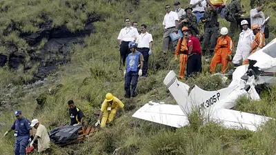 Mueren diez personas en accidente aéreo en el noroeste de Colombia Mueren diez personas en accidente aéreo en el noroeste de Colombia