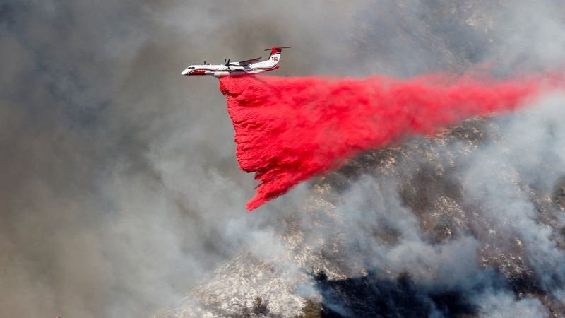 El valle de San Fernando es amenazado por incendio de Los Ángeles