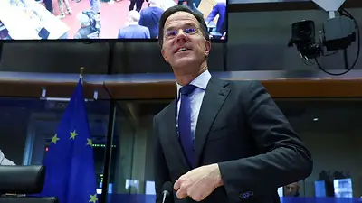 Jefe de la OTAN advierte a la UE contra las "barreras" en la industria de defensa Jefe de la OTAN advierte a la UE contra las "barreras" en la industria de defensa