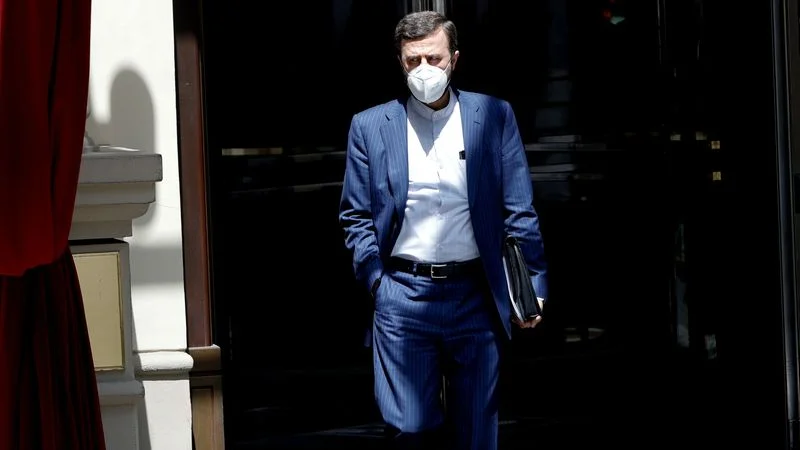 Irán y los países europeos proseguirán las conversaciones sobre el programa nuclear de Teherán