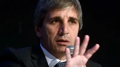 Más de 500 intendentes criticaron a Caputo por las tasas: "No conoce la Constitución" Más de 500 intendentes criticaron a Caputo por las tasas: "No conoce la Constitución"