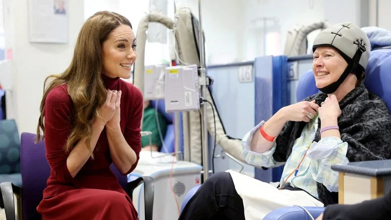 La princesa Catalina visita el hospital donde se realizó tratamiento contra el cáncer