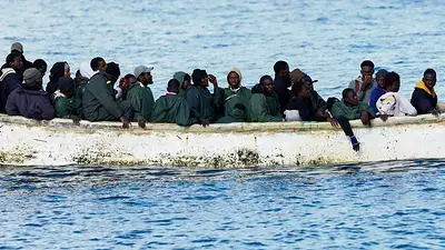 Decenas de migrantes podrían haberse ahogado en una embarcación camino a España, según una ONG Decenas de migrantes podrían haberse ahogado en una embarcación camino a España, según una ONG