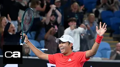 Pizza para Tien tras eliminar a Medvédev en el Abierto de Australia Pizza para Tien tras eliminar a Medvédev en el Abierto de Australia