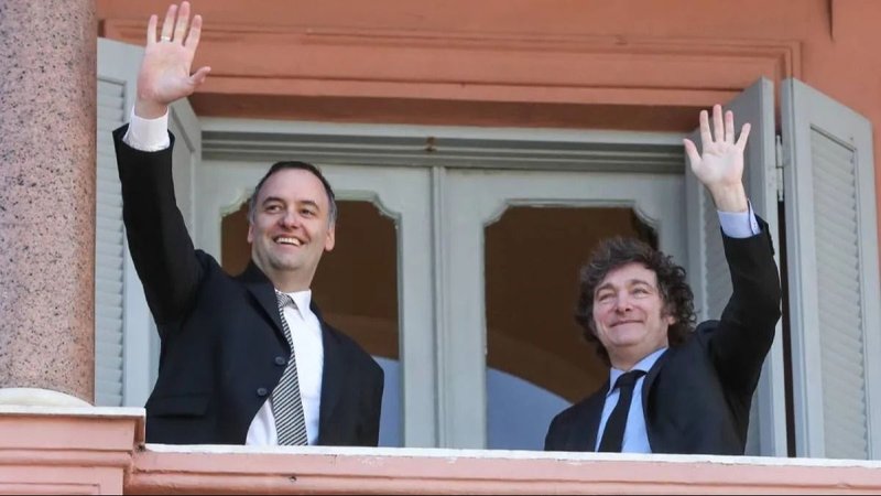 Adorni confirmó que Milei firmó el proyecto de "Ficha Limpia"