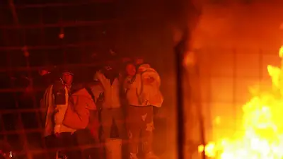 Migrantes incendian campamento en norte de México Migrantes incendian campamento en norte de México