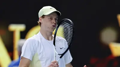 Sinner alcanza los cuartos de final tras superar sus problemas físicos Sinner alcanza los cuartos de final tras superar sus problemas físicos