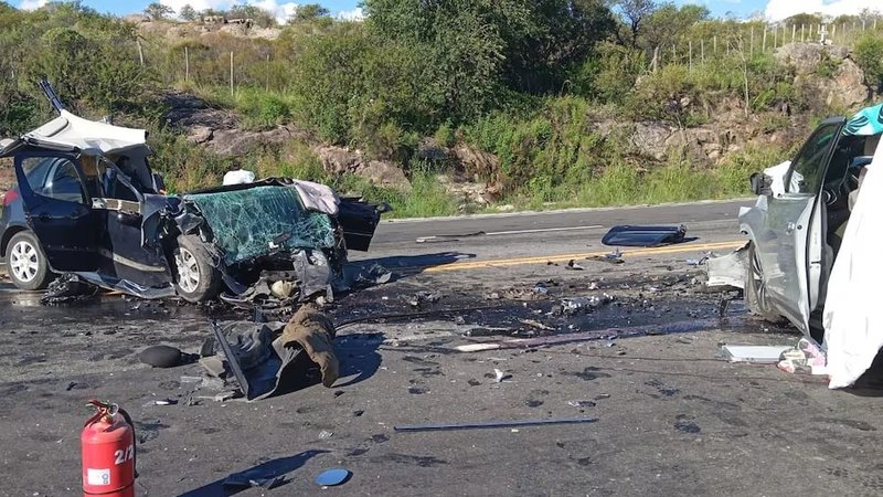 Choque fatal en Córdoba: cuatro muertos y un bebé de un año en estado crítico tras un accidente en las Altas Cumbres